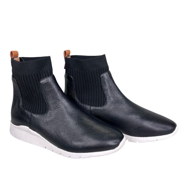 Gentle Souls by Kenneth Cole Remi Lite Stretch Booties 8 Black New - Picture 2 of 10